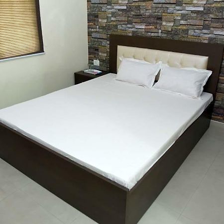 Oyo 3512 Hotel Crystal Residency Джамшедпур Екстериор снимка