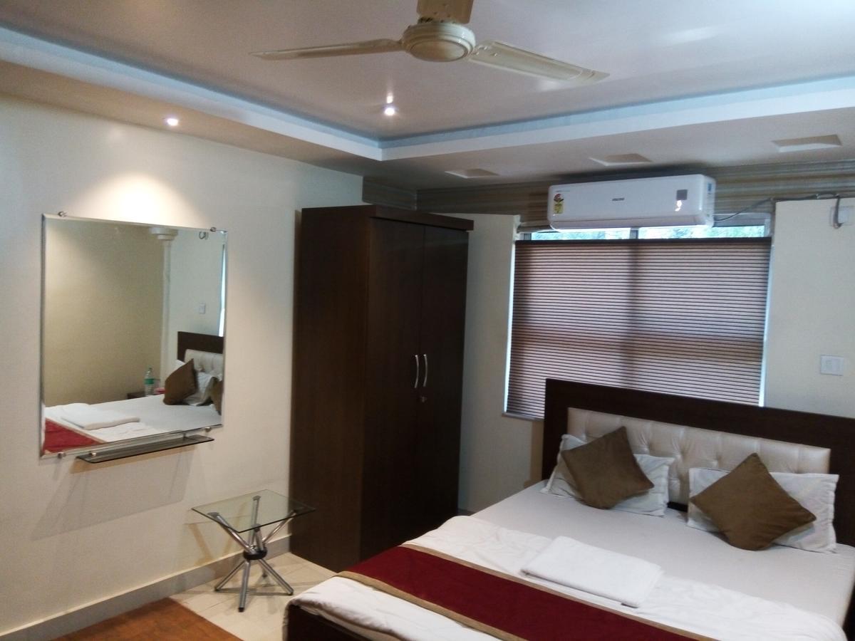 Oyo 3512 Hotel Crystal Residency Джамшедпур Екстериор снимка